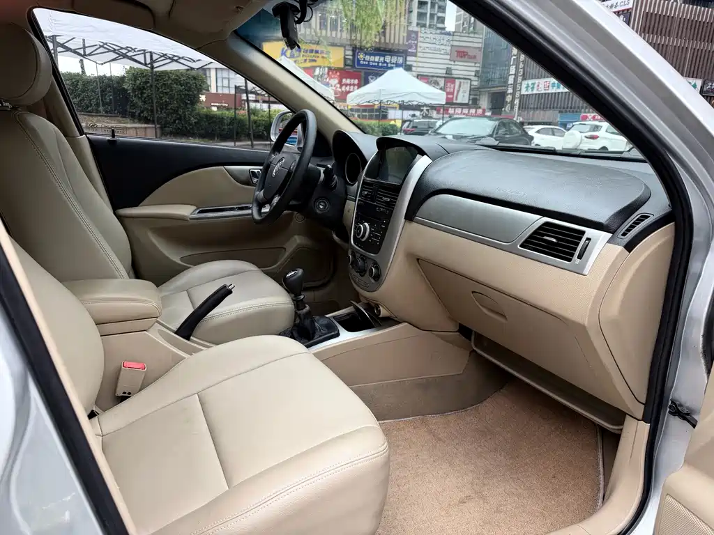Buick Excelle — миниатюра 9