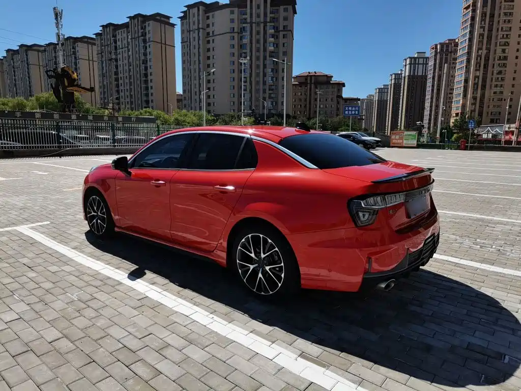 Lynk & Co 03 — миниатюра 9