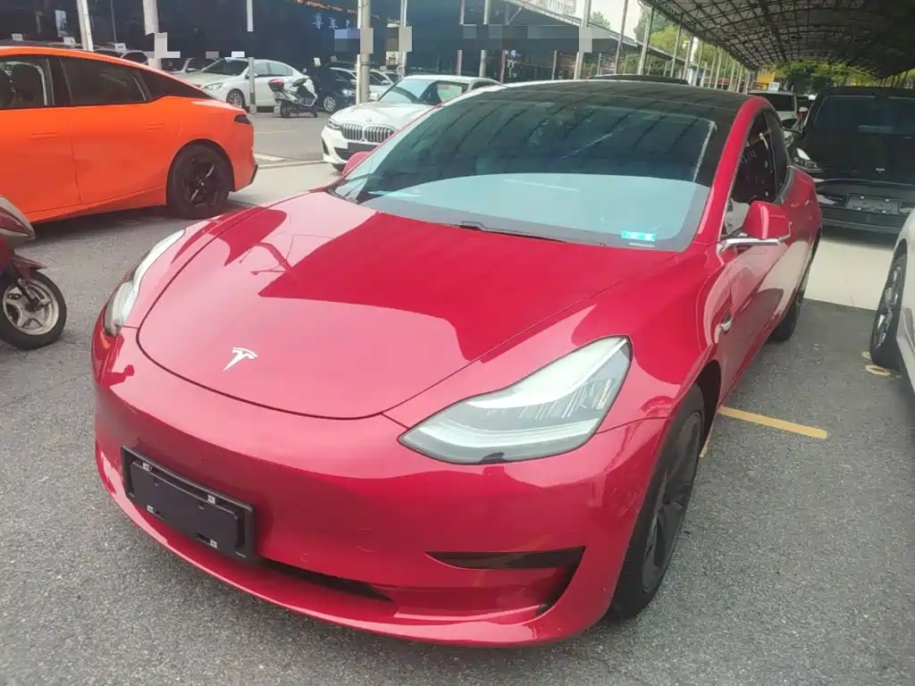 Tesla Model 3 — миниатюра 2