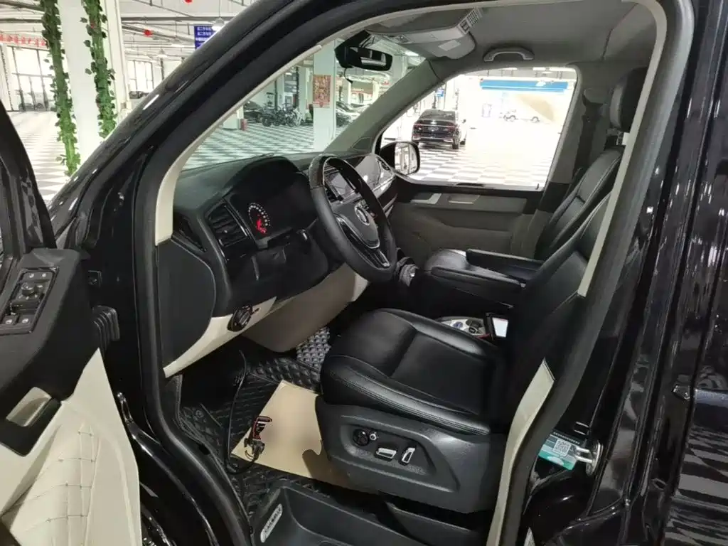 Volkswagen Caravelle — миниатюра 15