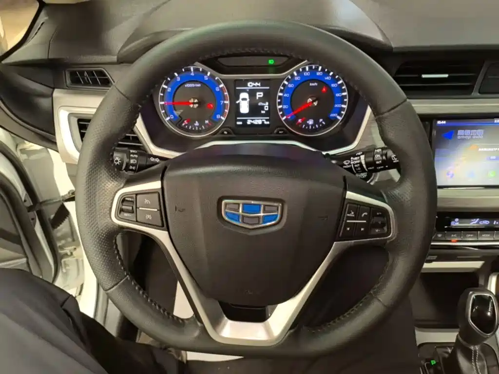 Geely Vision X3 — миниатюра 11
