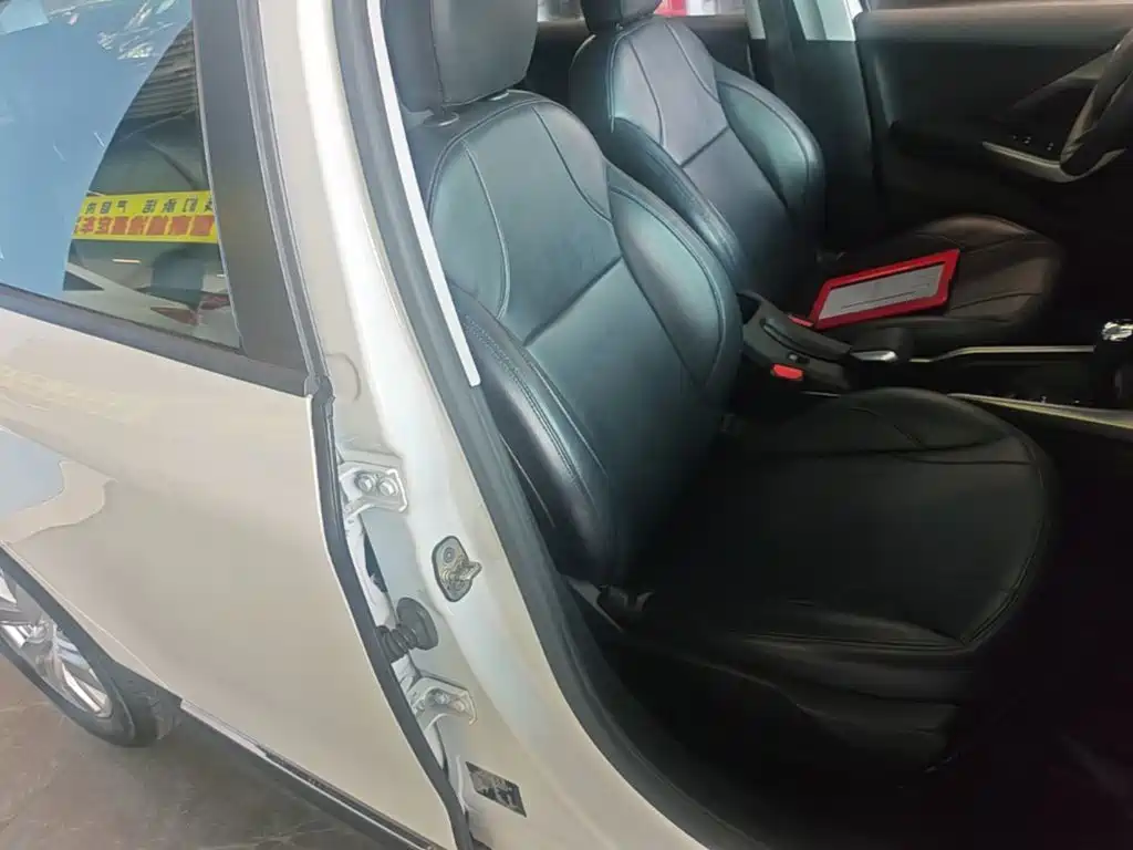 Peugeot 2008 — миниатюра 25