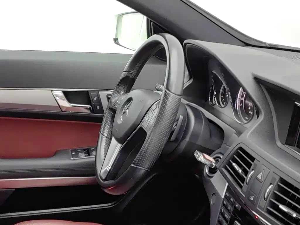 Mercedes-Benz E-Class (Import) — миниатюра 22