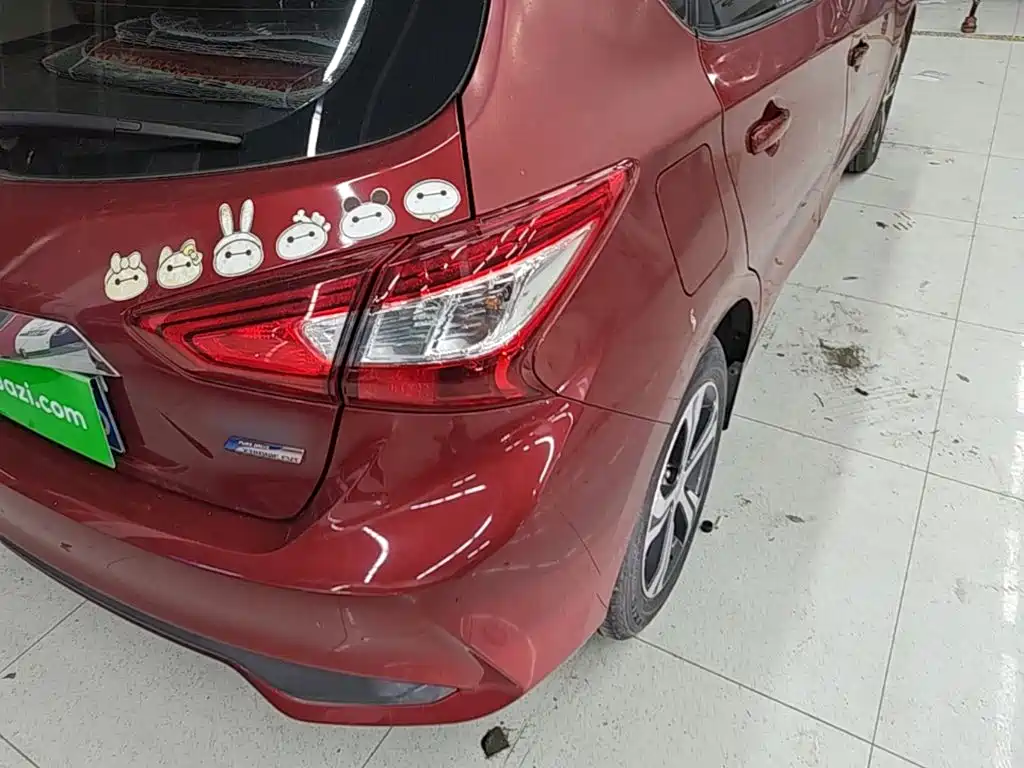 Nissan Tiida — миниатюра 8