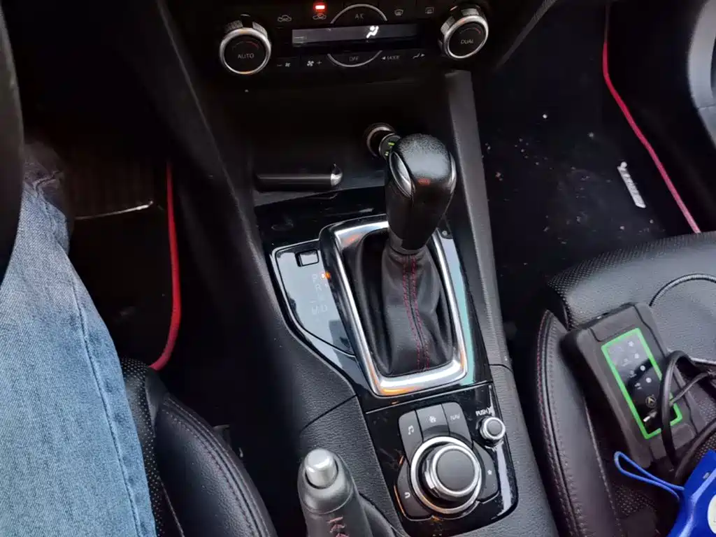 Mazda 3 Axela — миниатюра 14