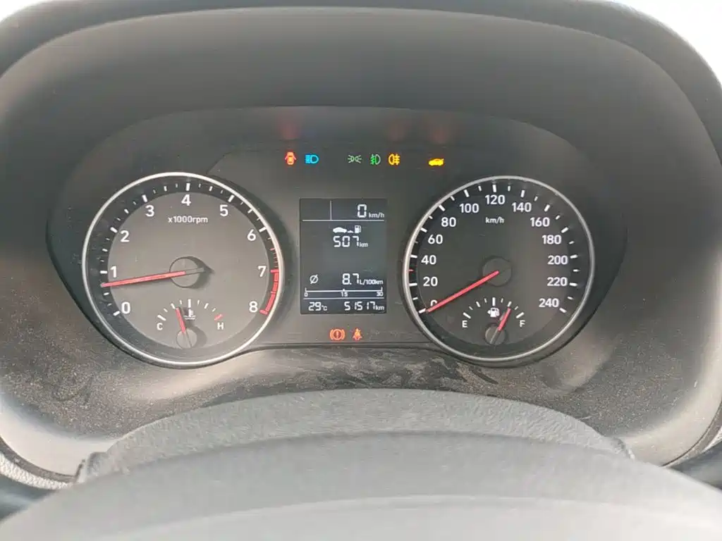 Hyundai Elantra — миниатюра 12