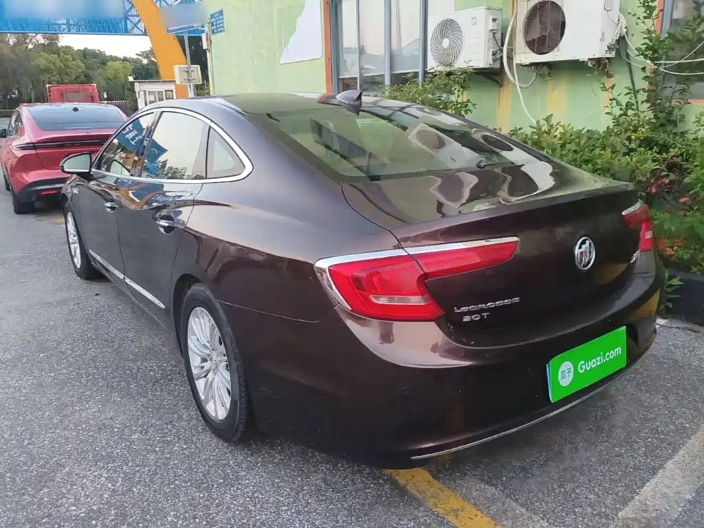 Buick LaCrosse — миниатюра 5