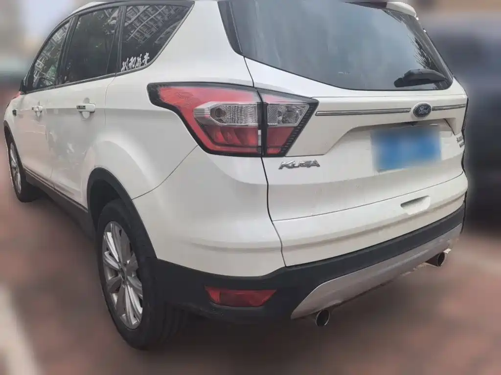 Ford Kuga — миниатюра 25