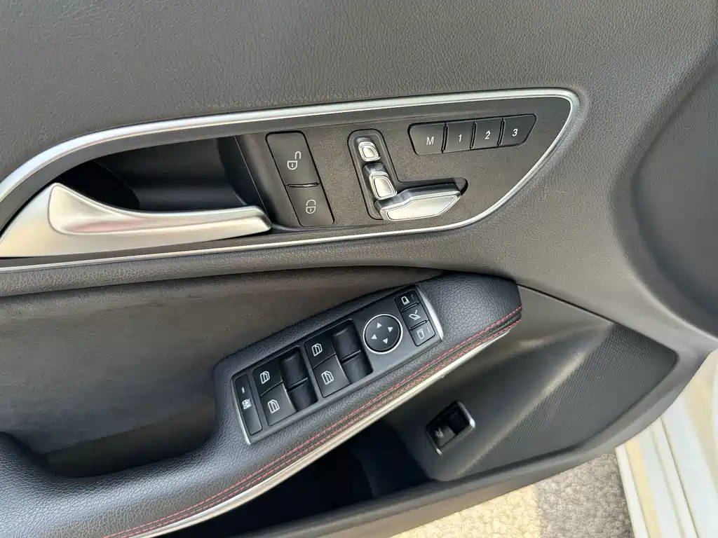 Mercedes-Benz CLA (Import) — миниатюра 17