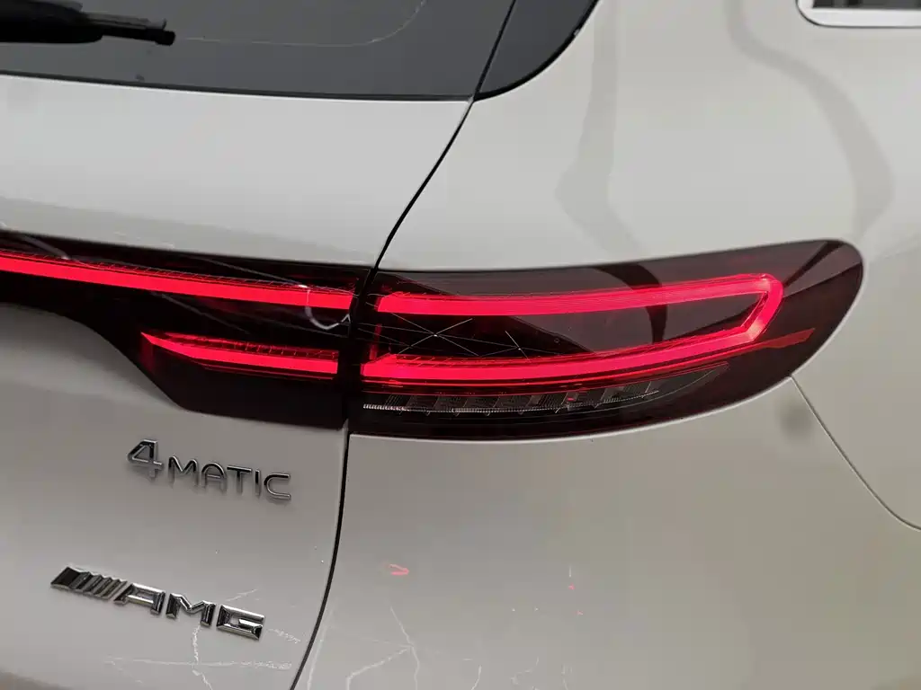 Mercedes-Benz EQC — миниатюра 24