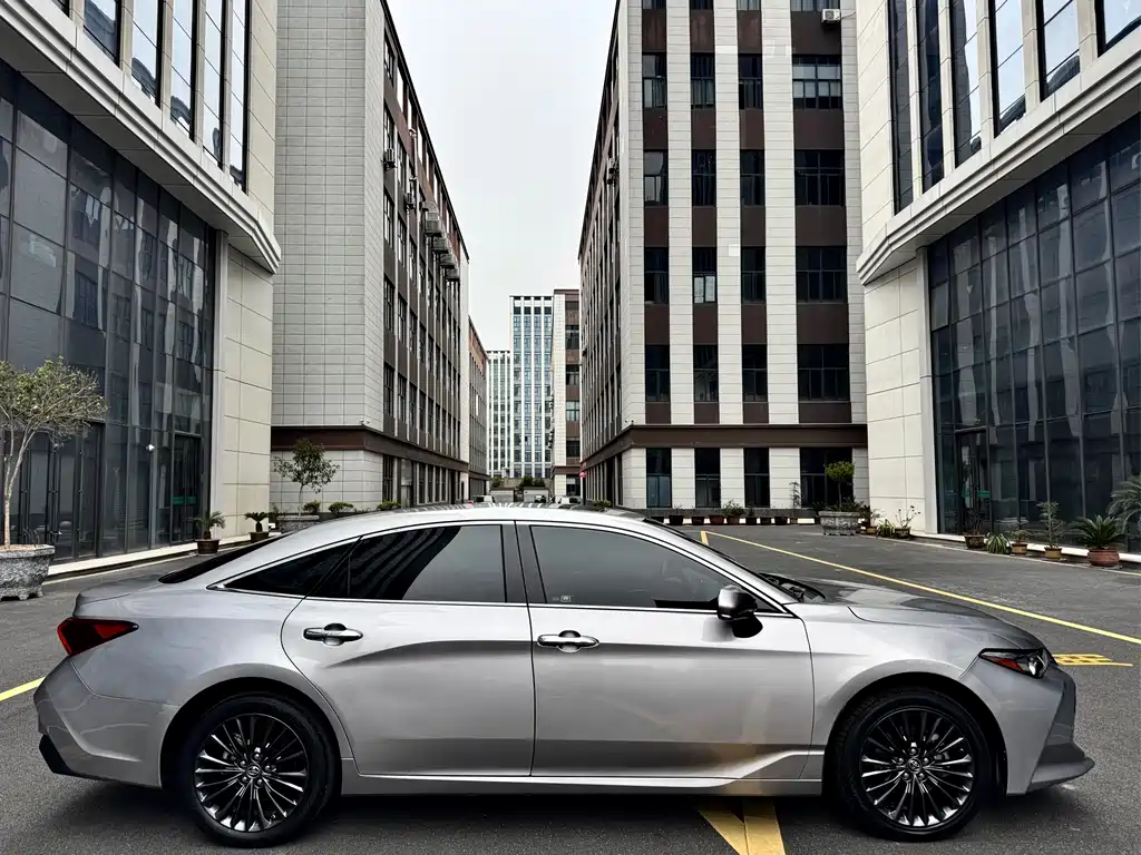 Toyota Avalon — миниатюра 4