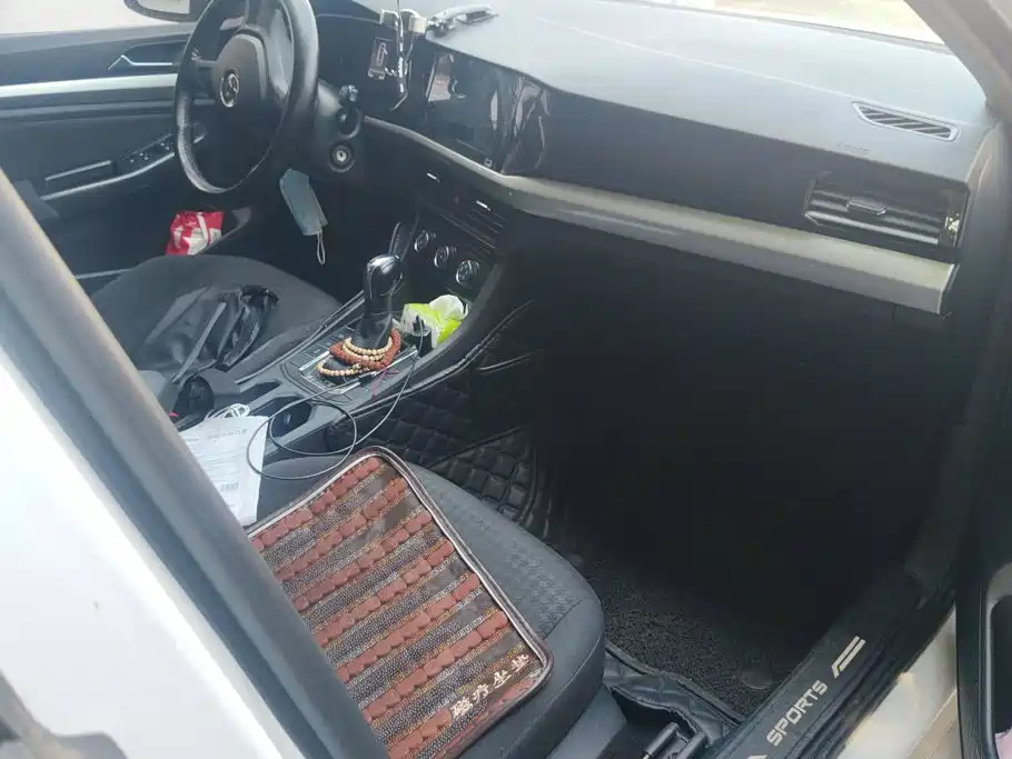 Volkswagen Bora — миниатюра 8
