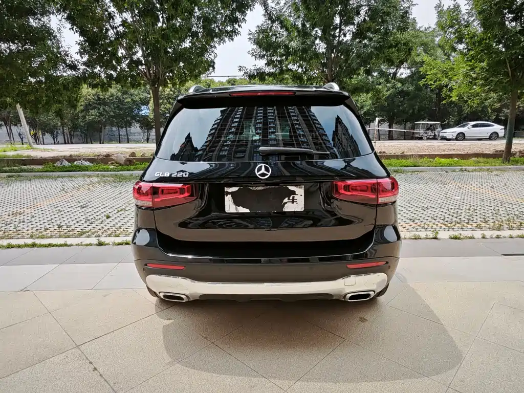Mercedes-Benz GLB — миниатюра 9