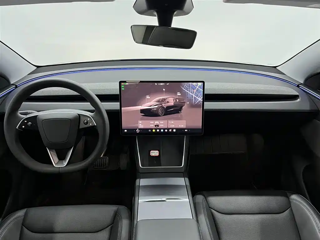 Tesla Model Y — миниатюра 12