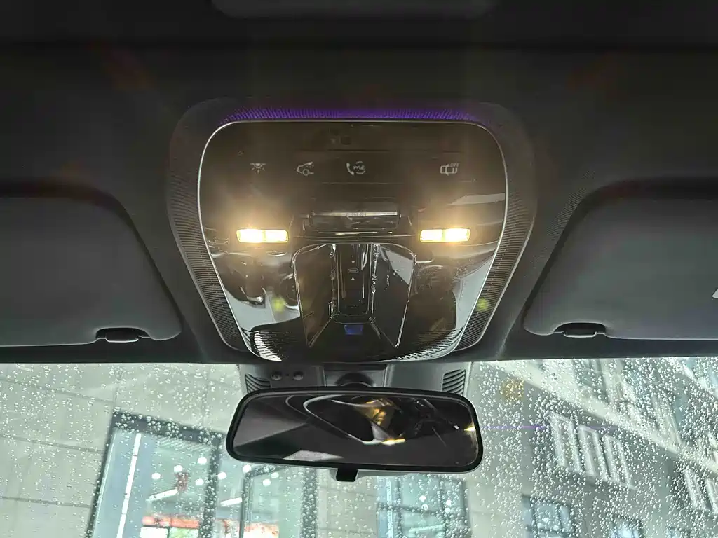 Mercedes-Benz C-Class — миниатюра 16