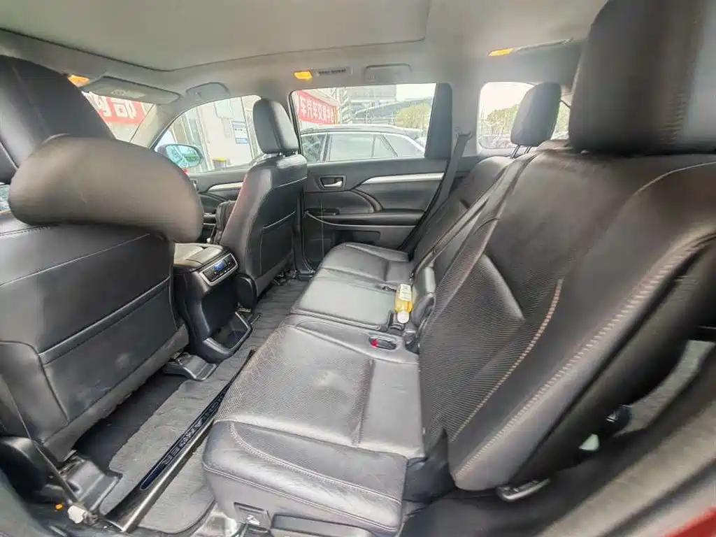 Toyota Highlander — миниатюра 6