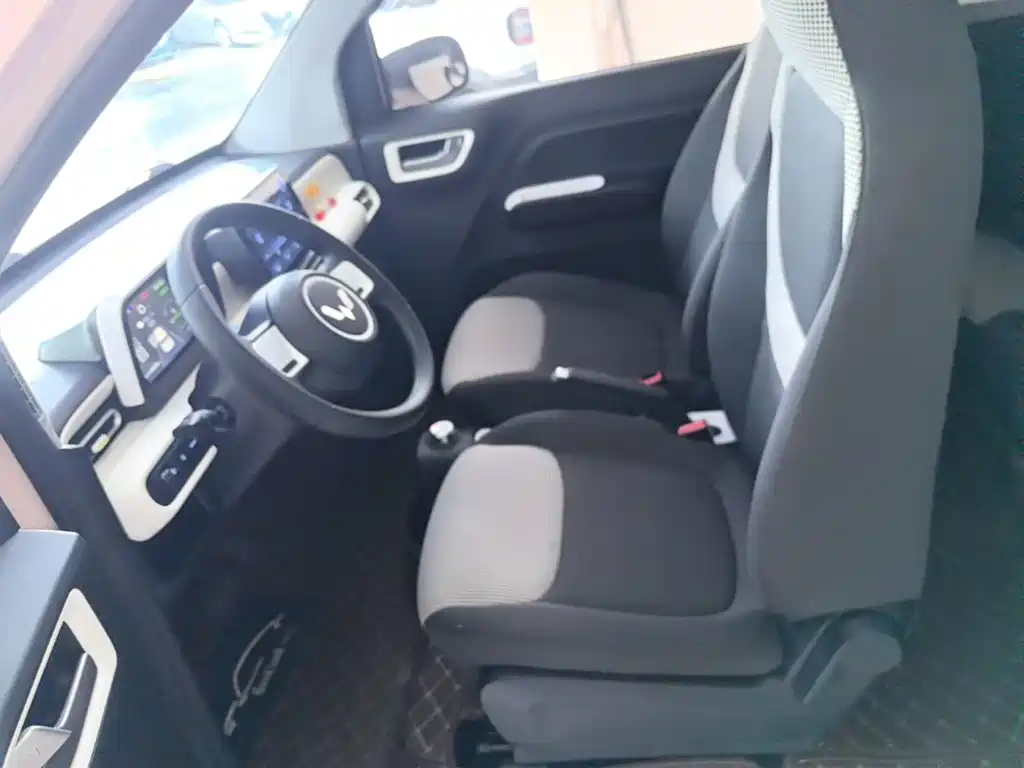 Wuling MINIEV — миниатюра 15