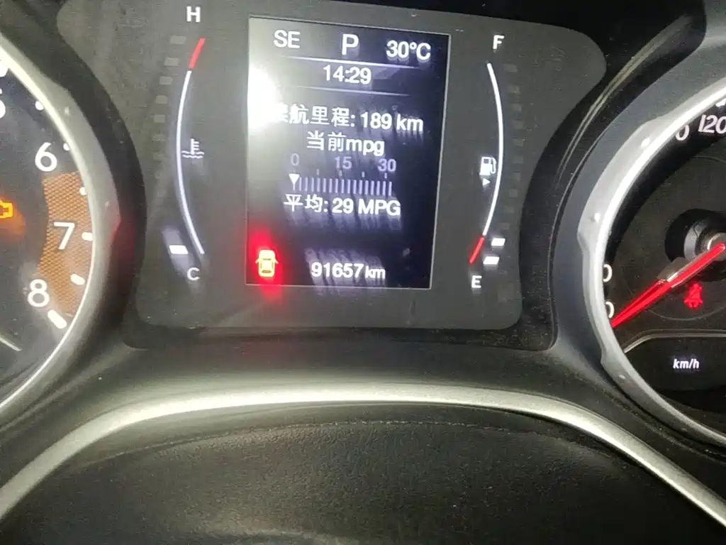 Jeep Compass — миниатюра 12