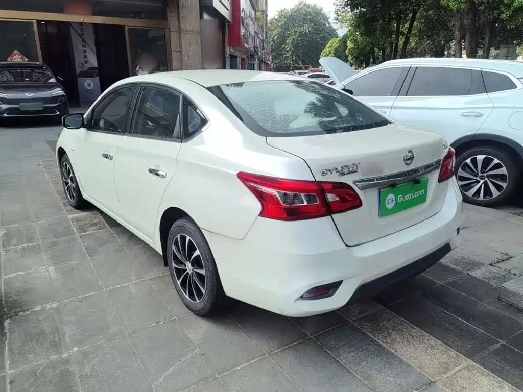 Nissan Sylphy — миниатюра 5