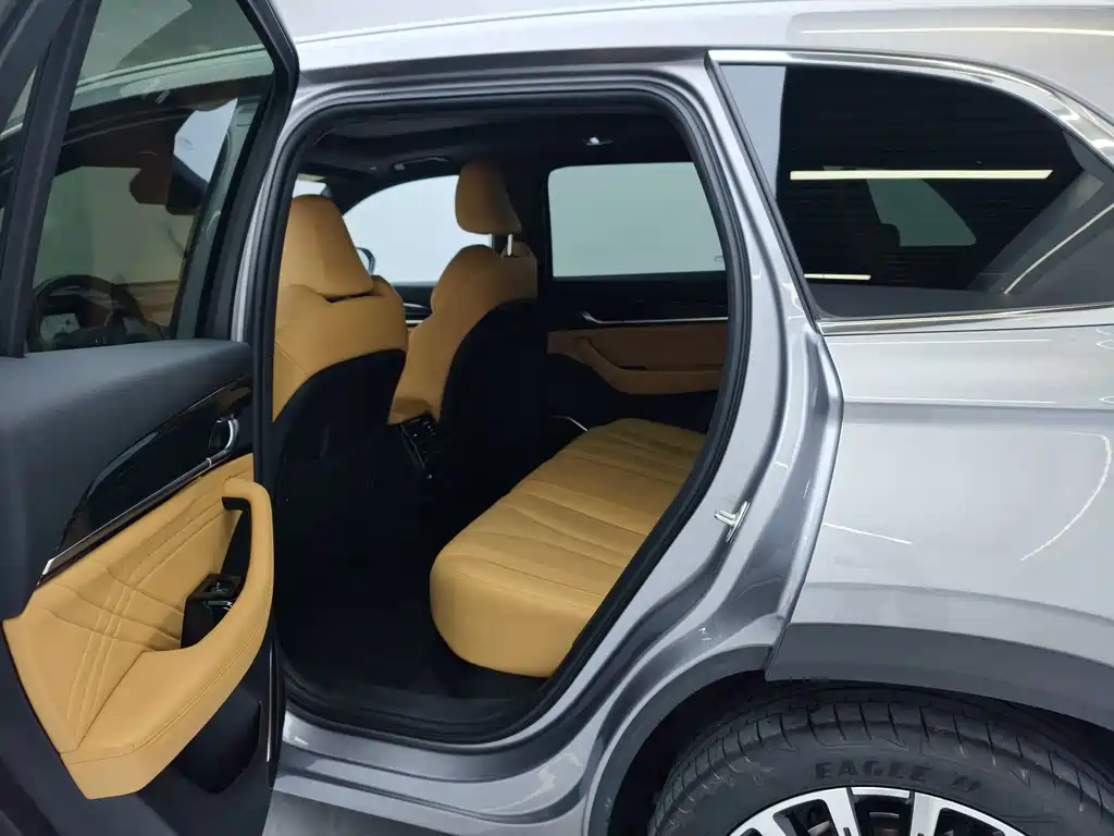 Geely Xingyue L — миниатюра 13