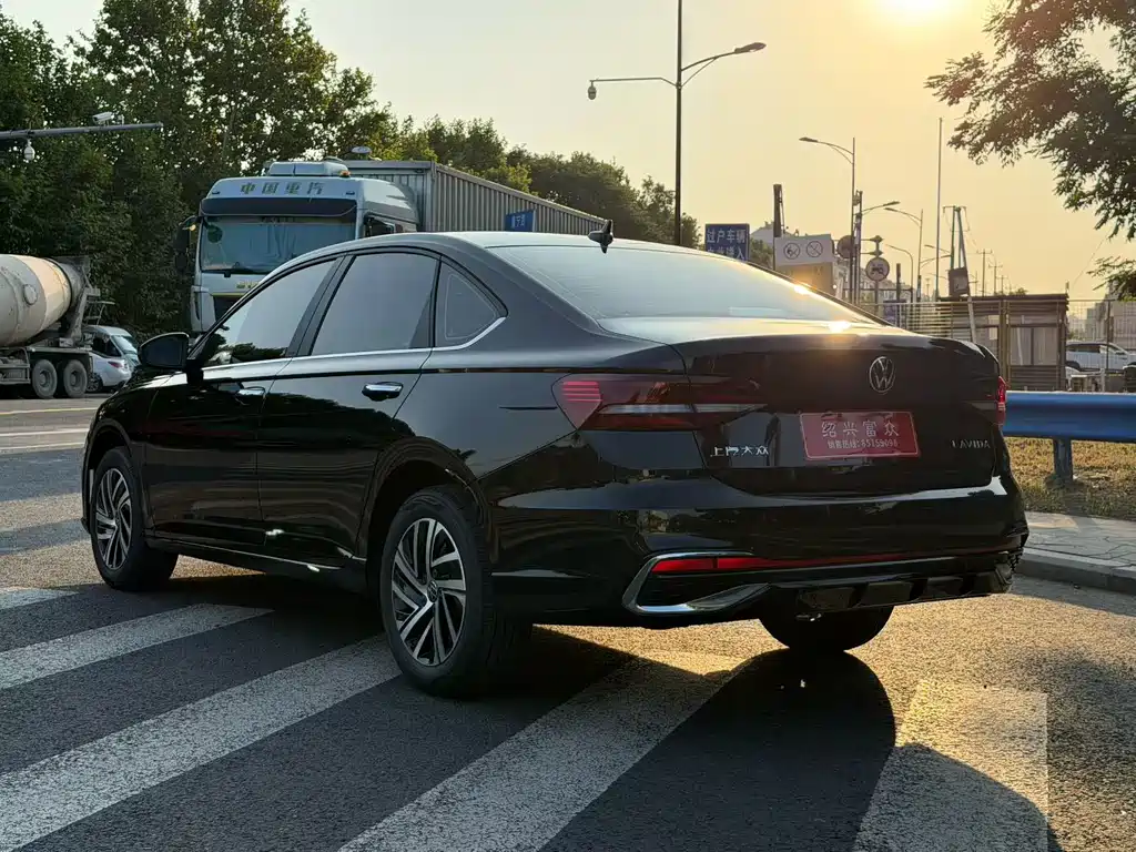 Volkswagen Lavida — миниатюра 4