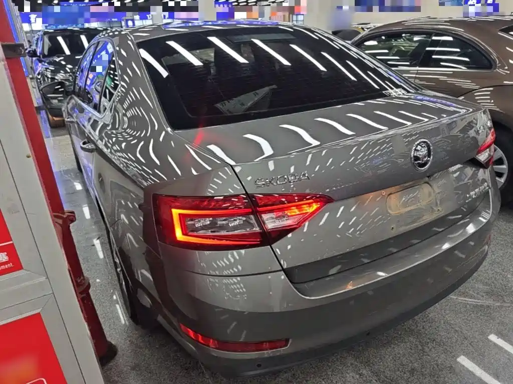 Skoda Octavia 2018 1.6L AT Comfort