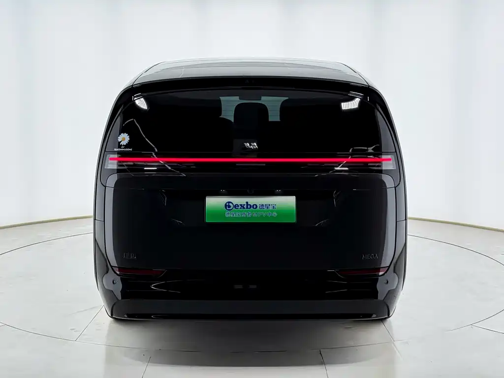 Li Auto MEGA 2025 Home