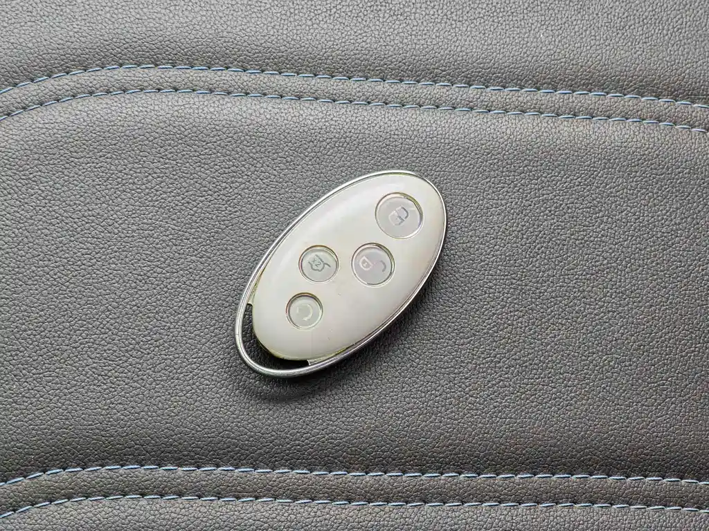 BYD Yuan EV — миниатюра 21