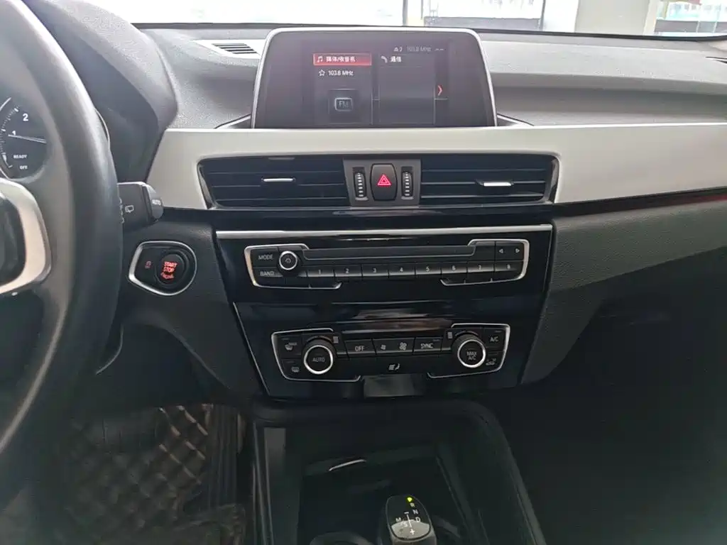 BMW X1 — миниатюра 13