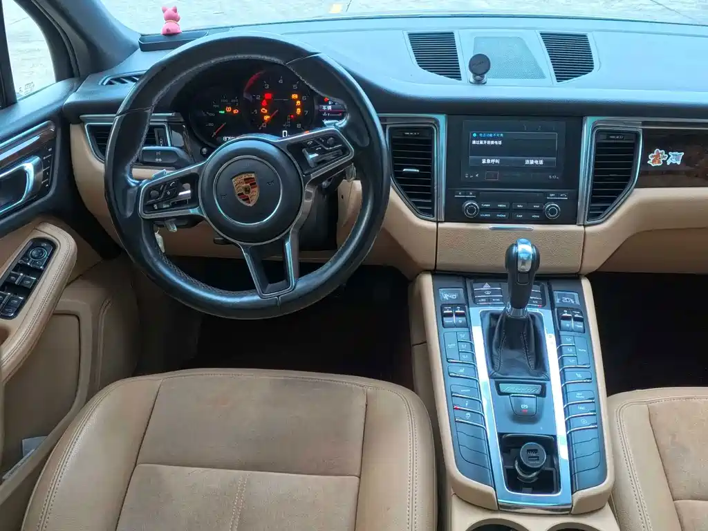 Porsche Macan — миниатюра 7