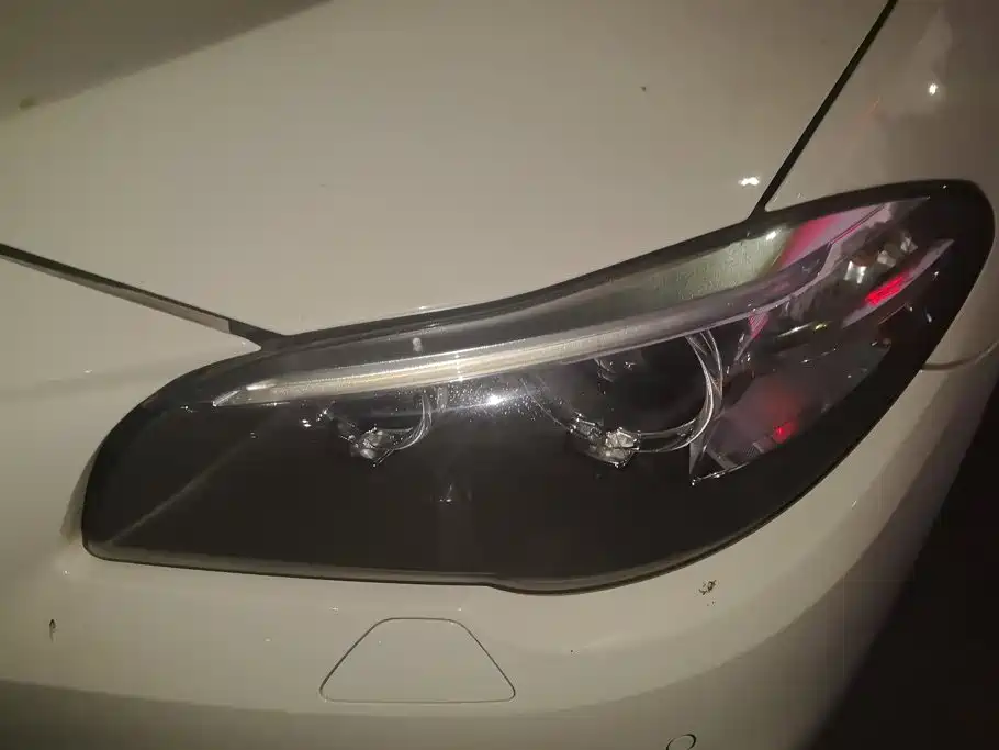 BMW 5 Series — миниатюра 5