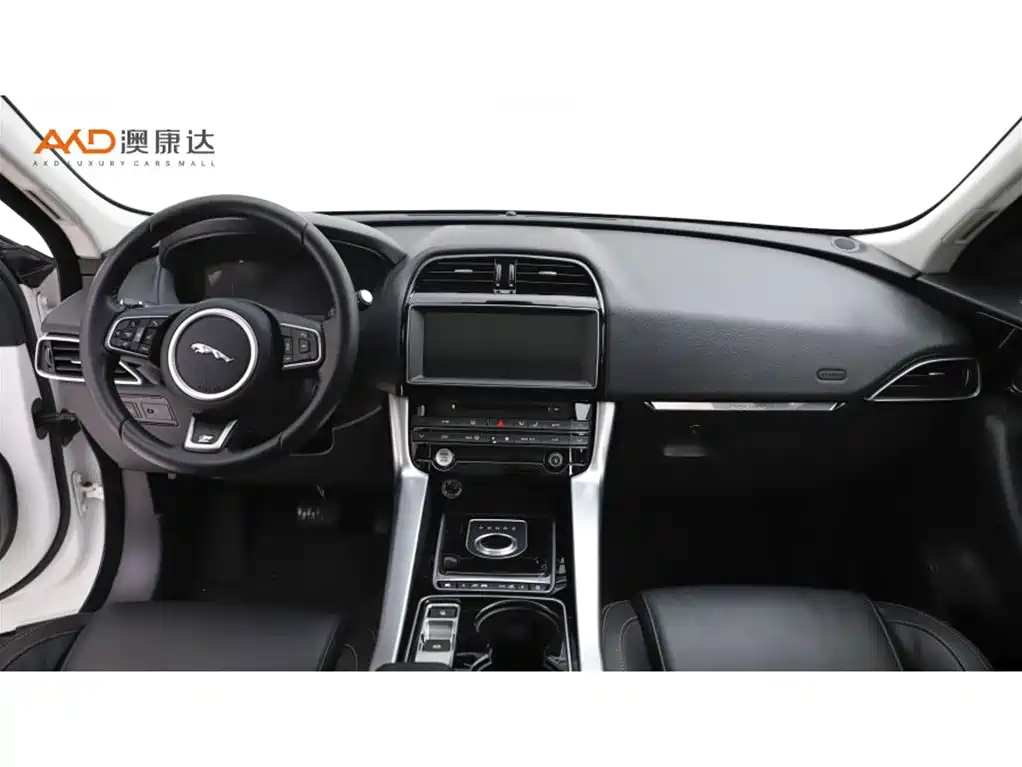 Jaguar F-PACE — миниатюра 5