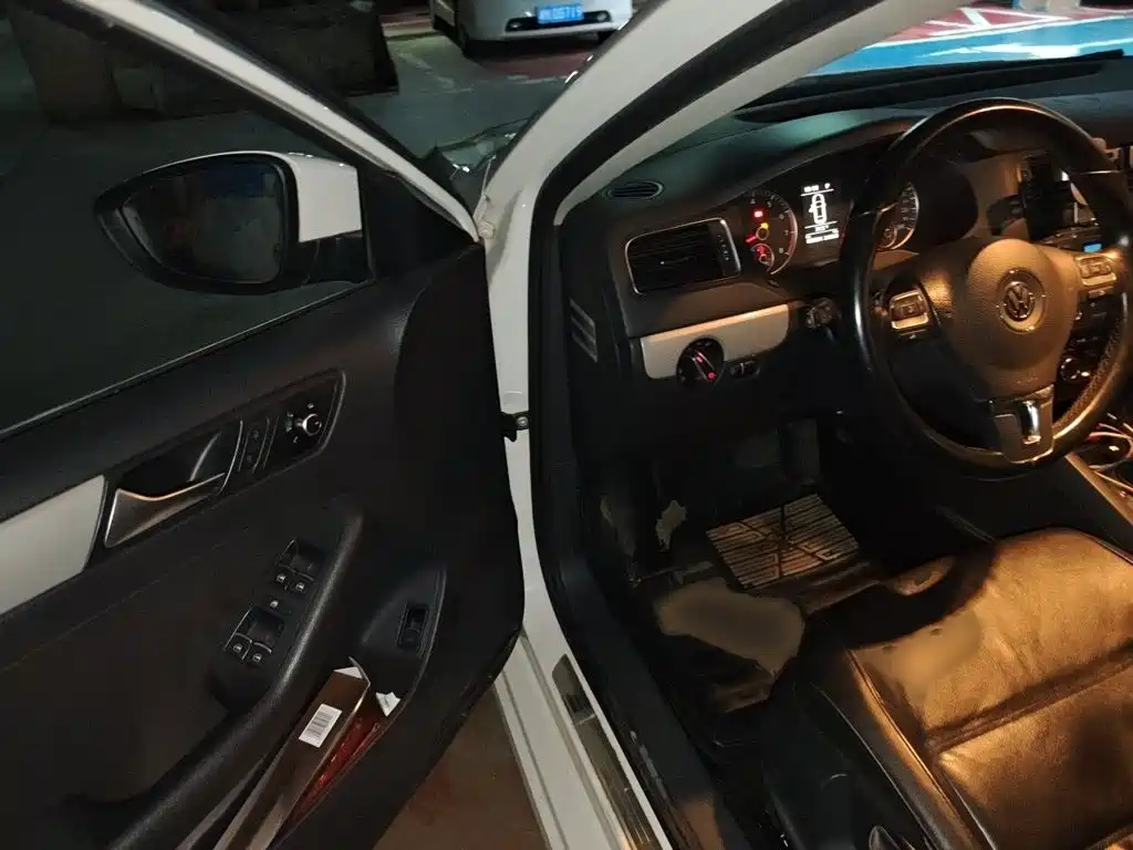 Volkswagen Sagitar — миниатюра 14