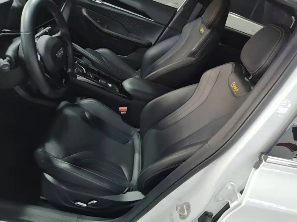 Geely Binyue — миниатюра 15