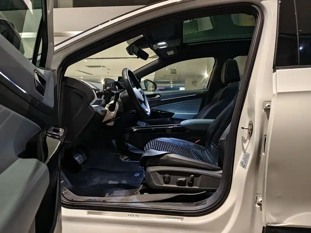 VOLKSWAGEN ID.4 X