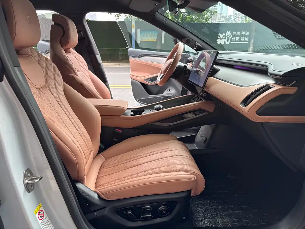 BYD L EV — миниатюра 26