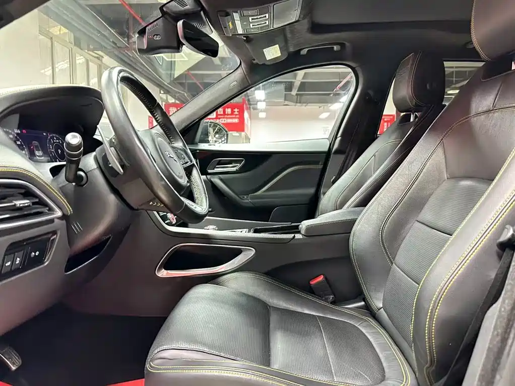 Jaguar F-PACE — миниатюра 8