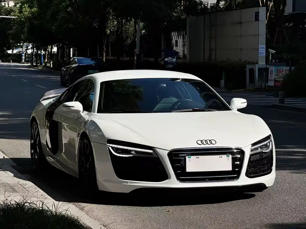 Audi R8 — миниатюра 3