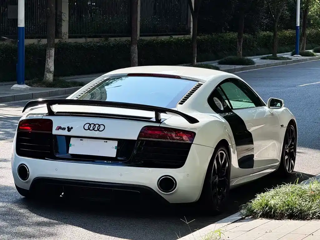 Audi R8 — миниатюра 10