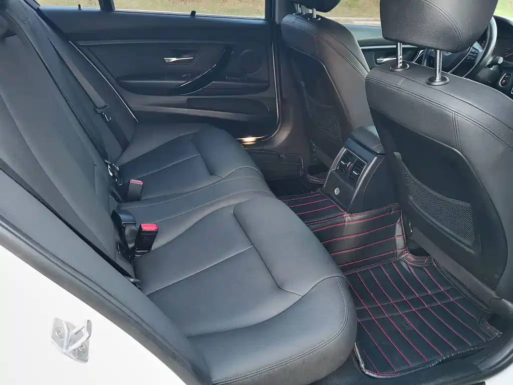 BMW 3 Series — миниатюра 14