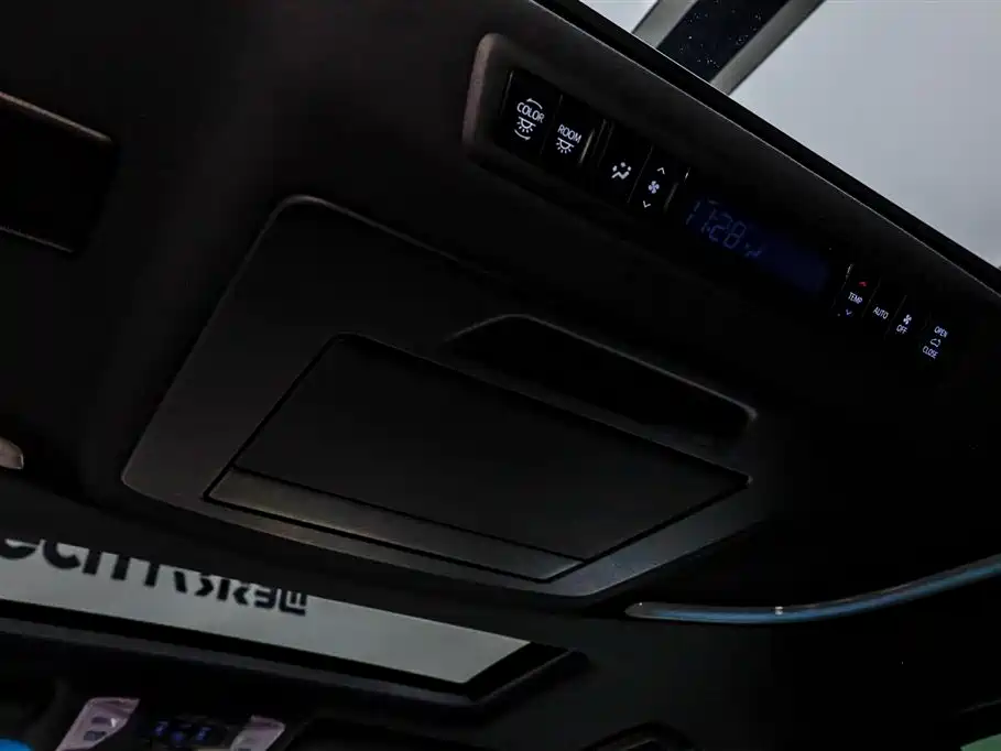Toyota Alphard 2021 2.5L Luxury