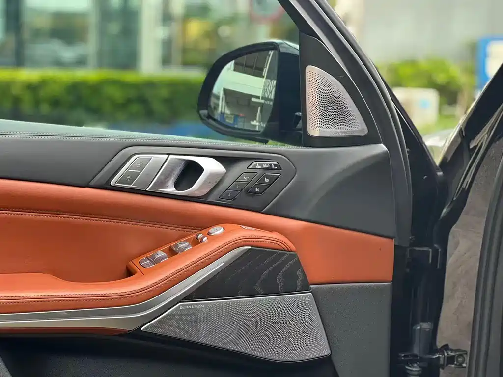 BMW X7 — миниатюра 11