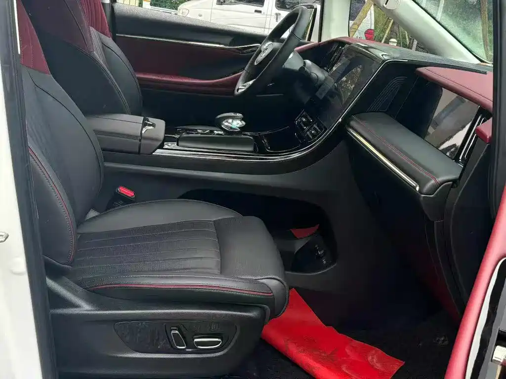 GAC Motor Trumpchi E9 — миниатюра 6