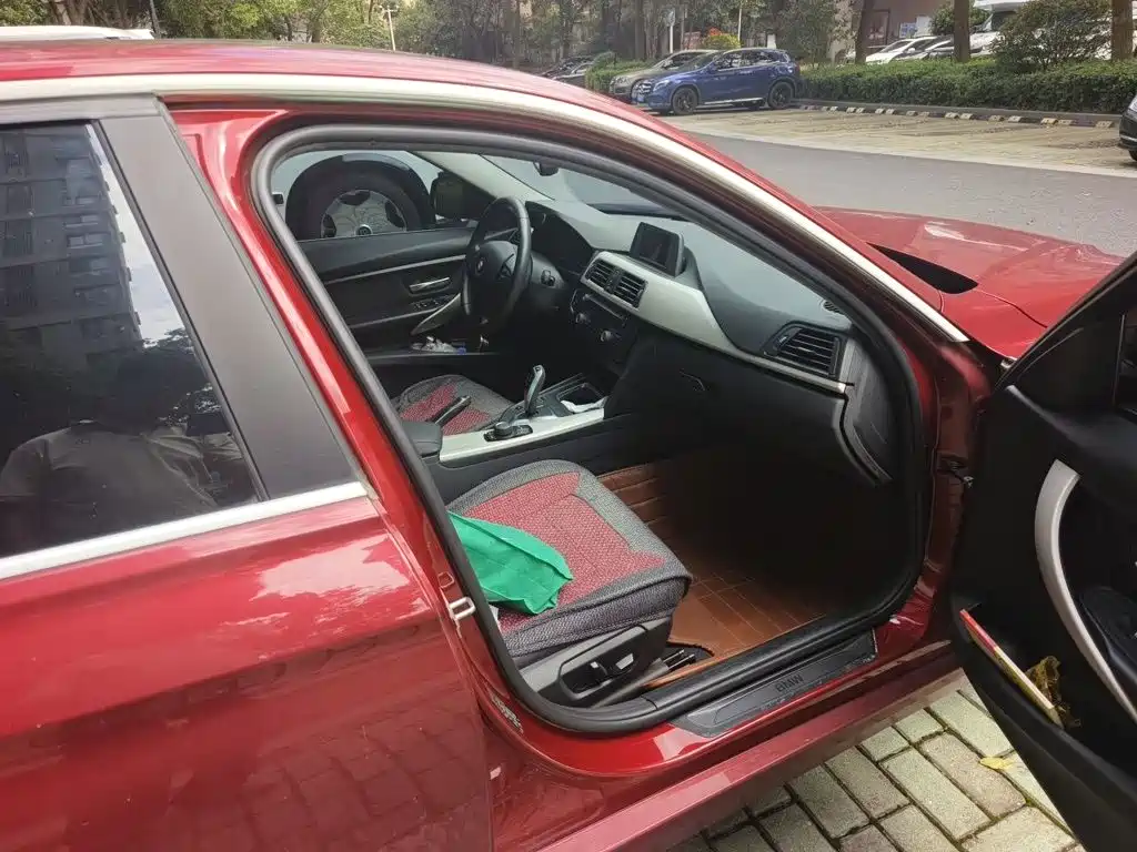 BMW 3 Series — миниатюра 18