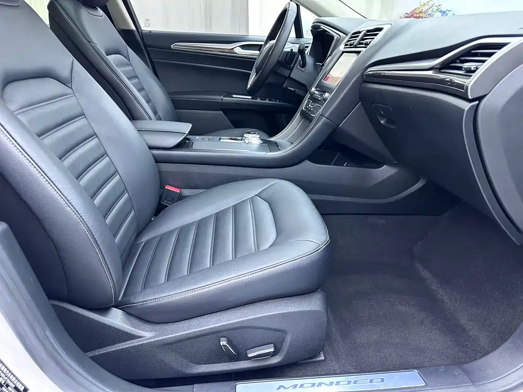 Ford Mondeo — миниатюра 9