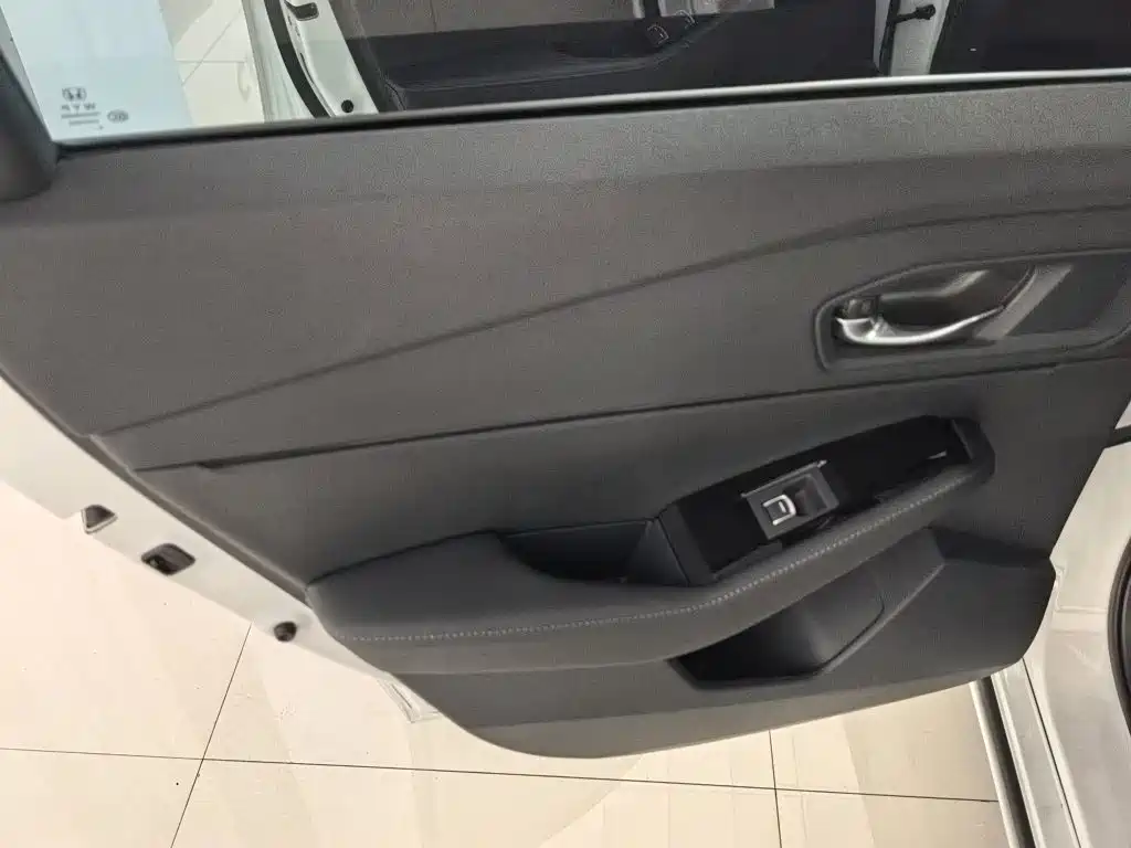 Honda Inspire — миниатюра 9