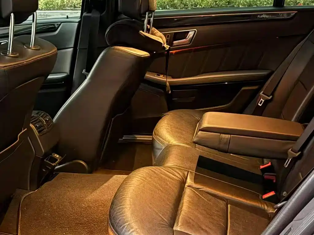 Mercedes-Benz E-Class — миниатюра 9