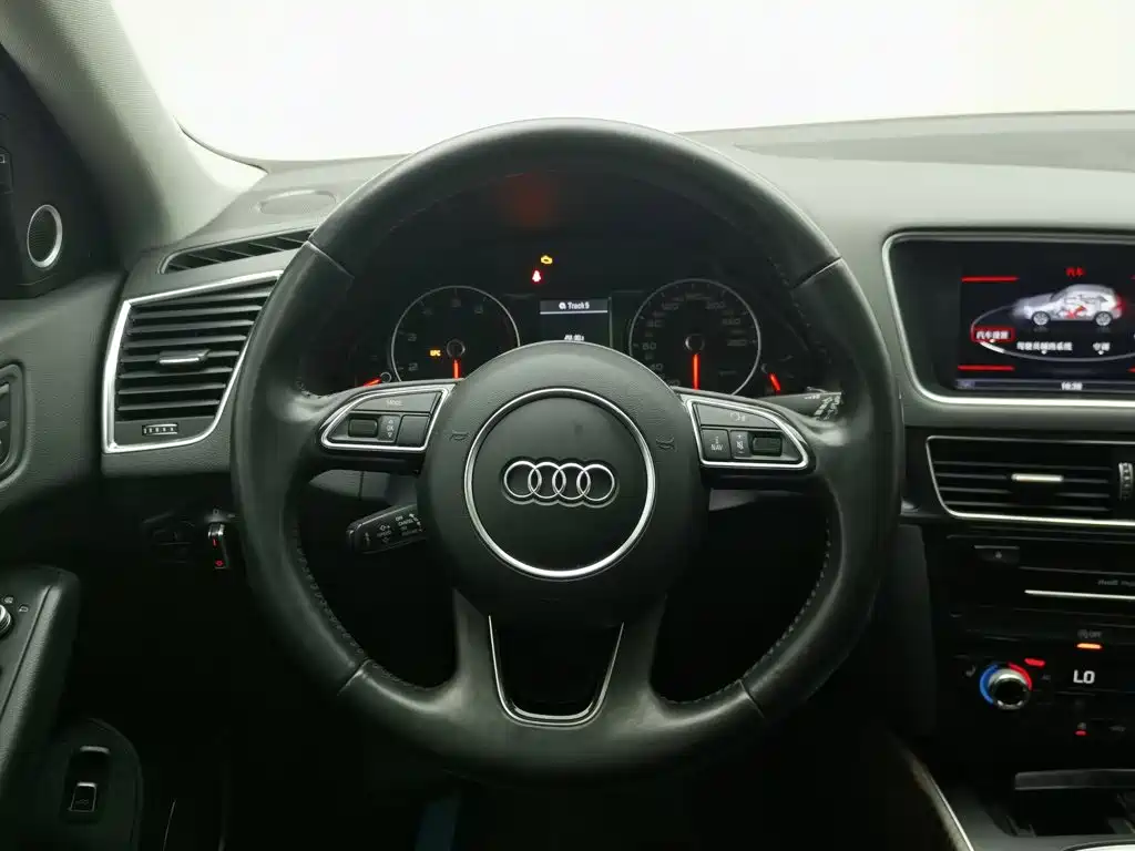 Audi Q5 — миниатюра 11