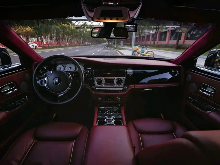 Rolls-Royce Ghost — миниатюра 7