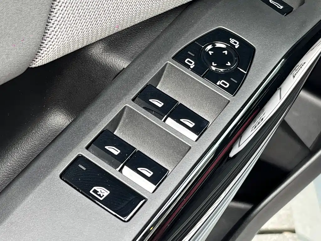 BMW X3 — миниатюра 15